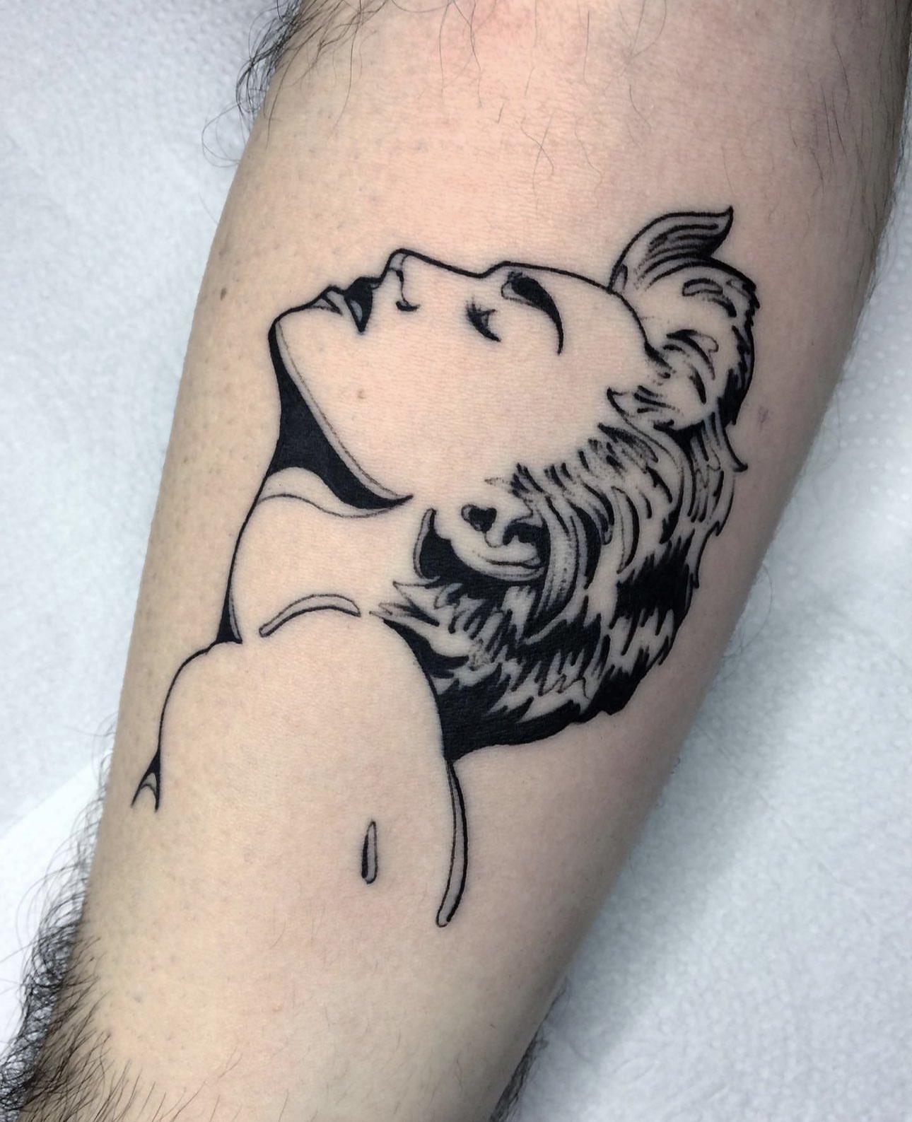 Fãs de Madonna enviam imagens de tatuagens em homenagem a artista para empresário em rede social