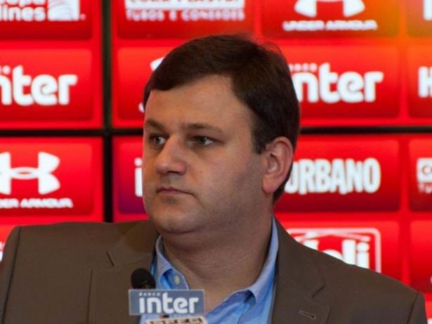 Opositores teriam vendido áudio comprometedor à gestão Casares no São Paulo, diz jornalista