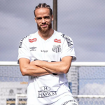 Billal mal entrou: atacante é liberado e deve deixar o Santos após só 26 minutos em campo