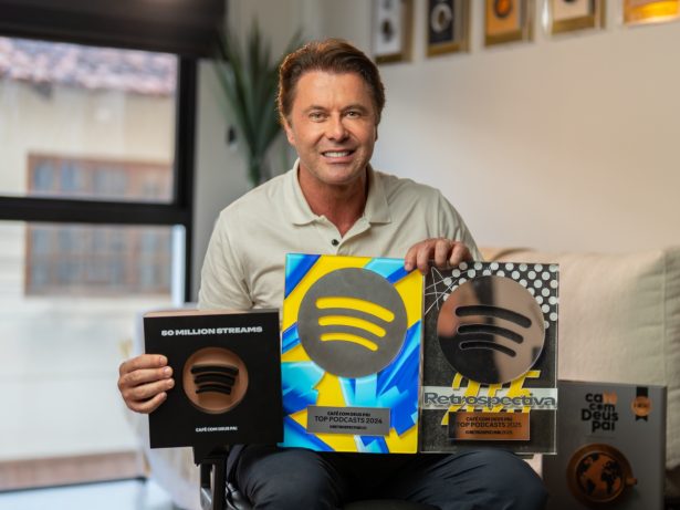 Sucesso brasileiro, podcast “Café com Deus Pai” supera 200 milhões de reproduções