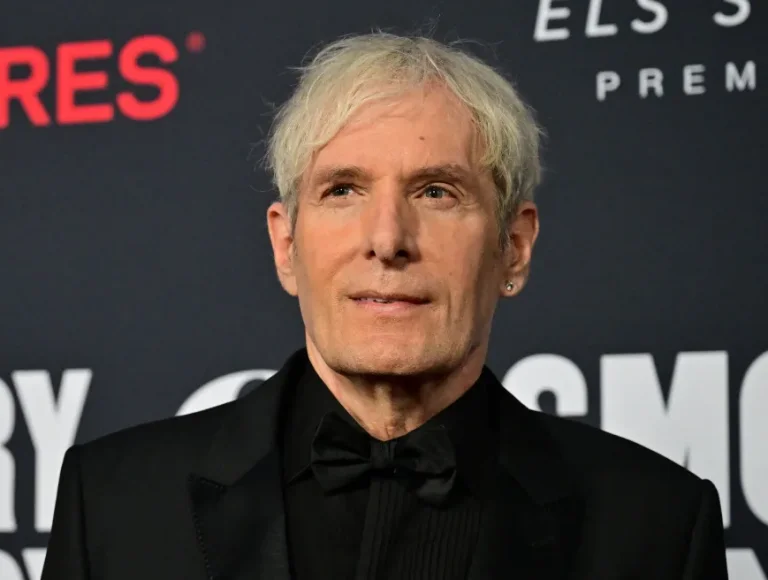 Cantor Michael Bolton revela ter câncer no cérebro