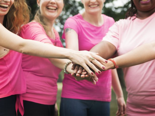 O que é o “Outubro Rosa”? Entenda as origens do mês de conscientização do câncer de mama