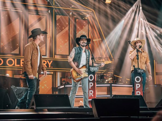 Fernando & Sorocaba se tornam os primeiros brasileiros no palco do Grand Ole Opry