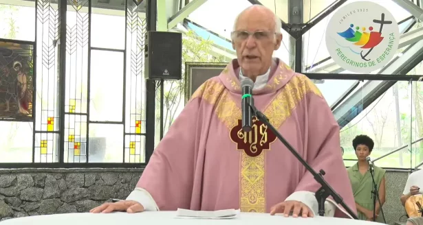 Arquidiocese proíbe padre Julio Lancellotti de transmitir missas on-line