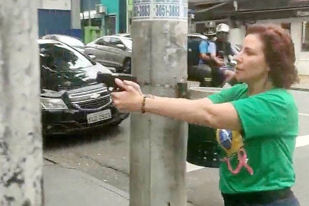 STF inicia julgamento de Carla Zambelli por porte ilegal de arma de fogo