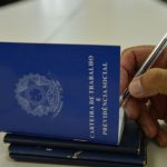 Desemprego tem menor taxa para abril em 13 anos, diz IBGE