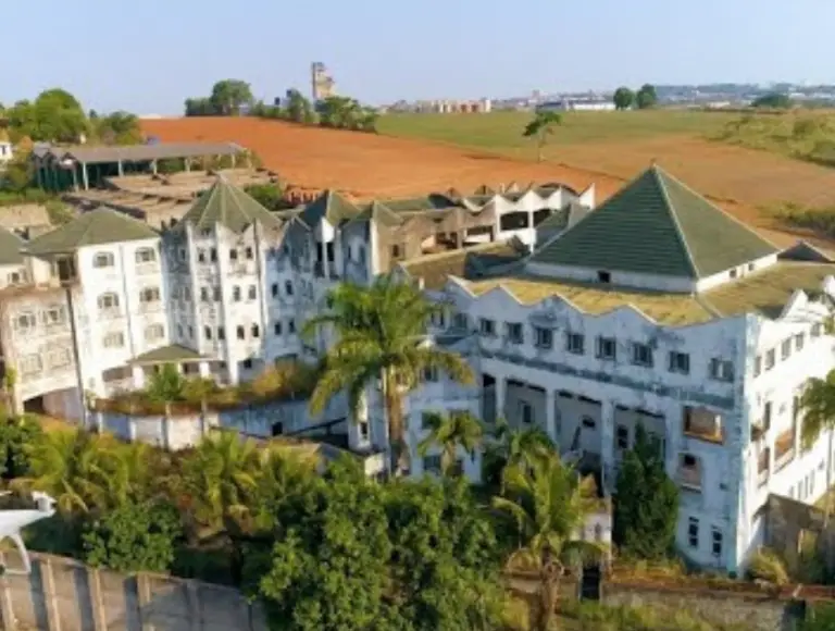 Castelo de José Rico empaca em leilão pela 2° vez