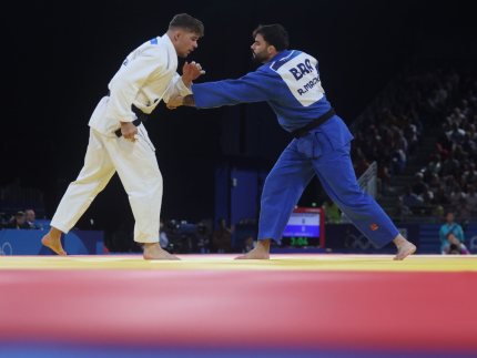 Rafael Macedo vence na repescagem e vai disputar o bronze em Paris (Luiza Moraes/COB)