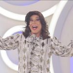 Tiago Barnabé adota novo personagem após ser ameaçado de processo por Narcisa Tamborindeguy