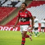 Próximo de ser anunciado pelo Corinthians, Vitinho passa por exames médicos