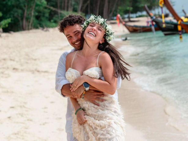 É o amor! Larissa Manoela e André Luiz Frambach se casam pela terceira vez