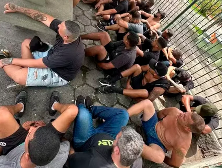 Clássico entre Vasco e Flamengo tem pancadaria e 50 torcedores presos