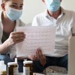 Cardiologista explica o que é arritmia, condição que motivou a suspensão de xaropes para tosse