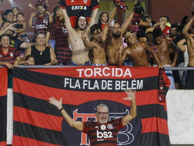 Clubes fazem tour pelo Brasil durante Estaduais, irritam times locais e geram polêmica