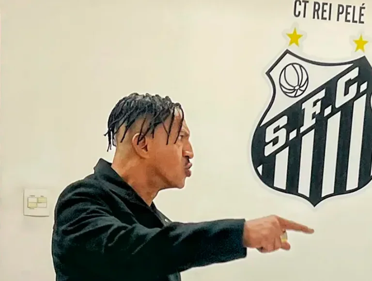 Coaching motivacional e Mano Brown dão sobrevida ao Santos para fugir do rebaixamento