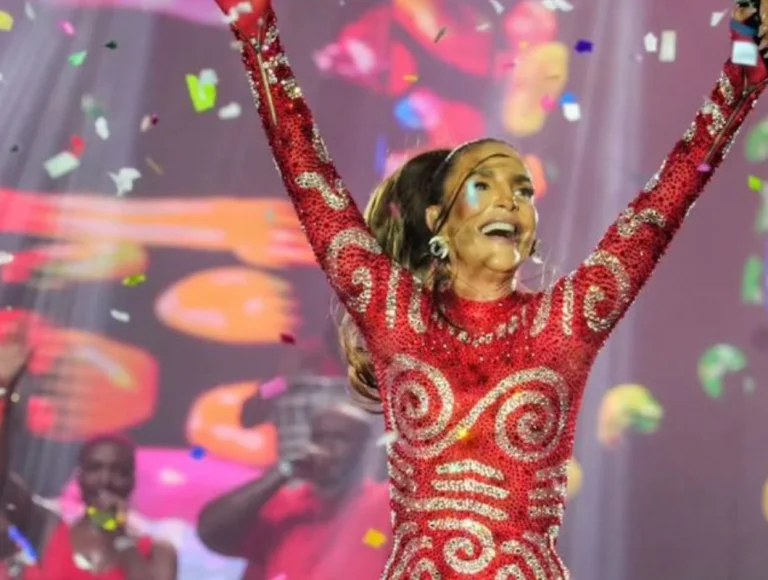 Com adrenalina nas alturas, Ivete Sangalo entrega show cheio de energia em Salvador