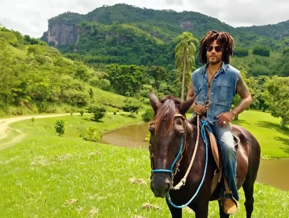 Pechincha: com diária de R$ 18 mil, cantor americano Lenny Kravitz aluga fazenda no Rio