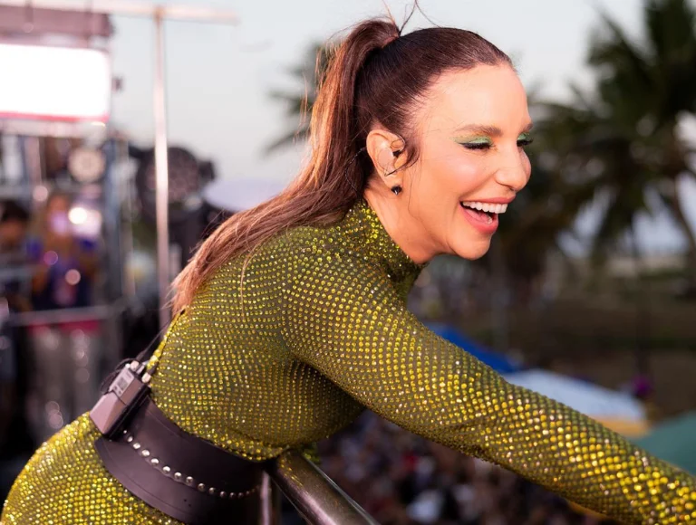 Ivete Sangalo canta até 600 músicas no trio no Carnaval e revela como se prepara