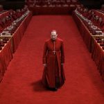 Autor de Conclave diz que escolha do papa se parece com reality show