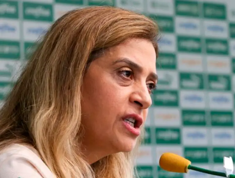 Confrontada, presidente do Palmeiras dá resposta ríspida a organizada