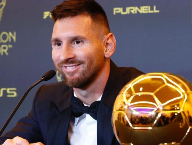 Craque é craque: Messi é eleito o melhor jogador do mundo pela 8ª vez