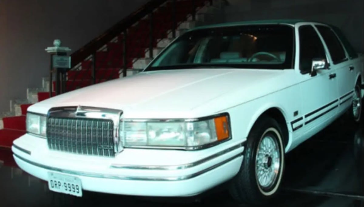 Lincoln Town Car de capota verde era xodó e marca de Silvio Santos no trânsito