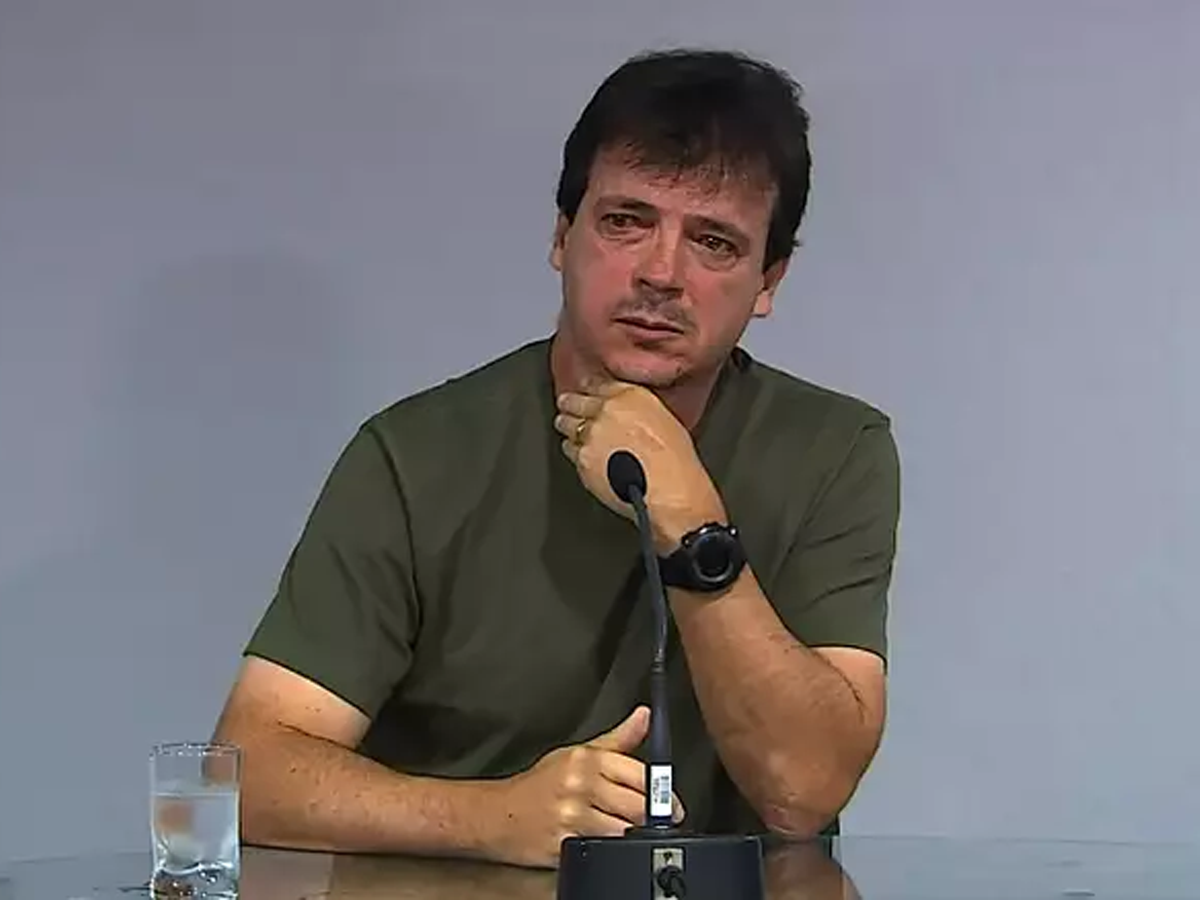 Fernando Diniz chorou em coletiva (Reprodução