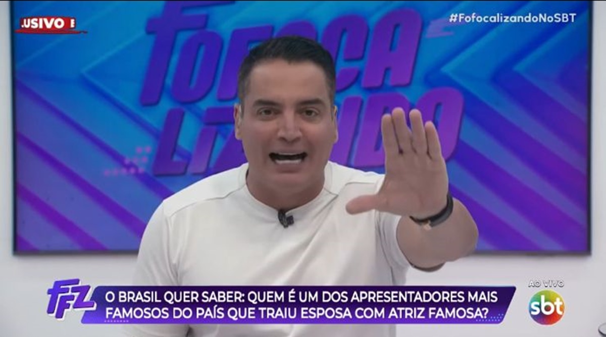 Leo Dias na apresentação do Fofocalizando (SBT)
