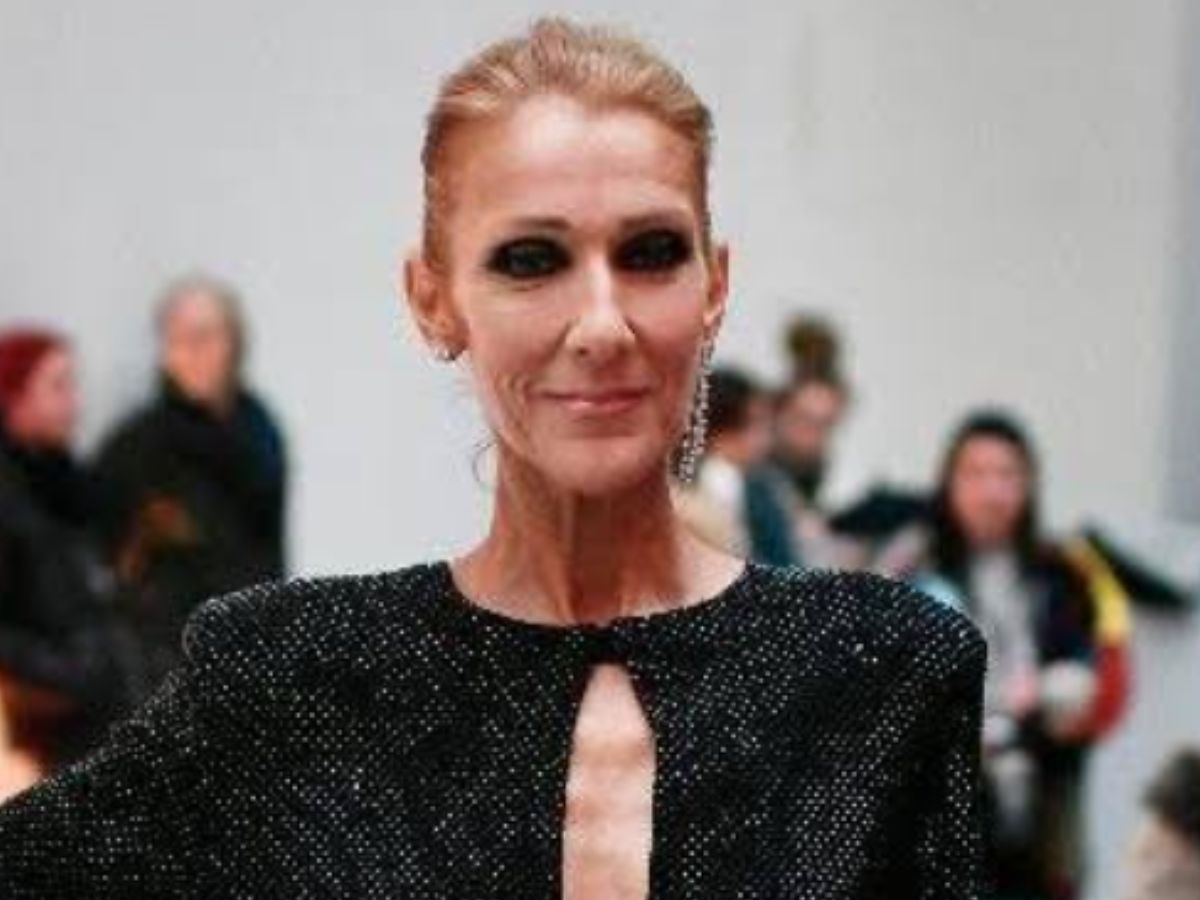 Céline Dion revela que quebrou costelas por causa de espasmos de síndrome rara (Reprodução)
