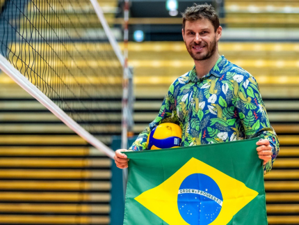 Bruninho, do vôlei, foi porta-bandeira do Brasil em Tóquio-2021 (Reprodução)