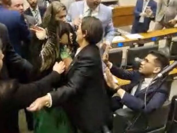Bate-boca entre Xakriabá e Kataguiri paralisa sessão e exige ação da Polícia Legislativa