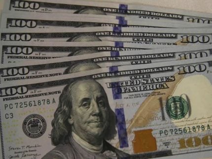 Dólar recua para R$ 5,43 e atinge menor valor em nove meses