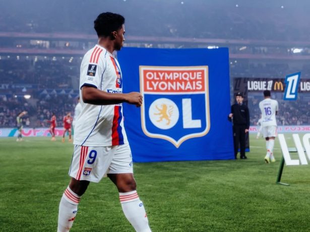Irmão de Endrick e ex-Real Madrid na França: atacante leva equipe pessoal ao Lyon