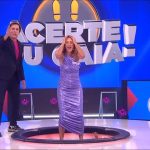 Ticiane Pinheiro protagoniza queda memorável no “Acerte ou Caia!”