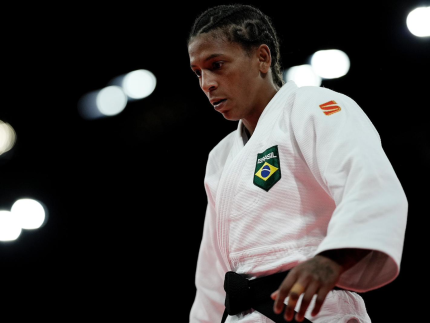 Judoca Rafaela Silva perde bronze em luta disputada com japonesa