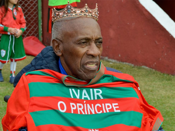 Ivair, o “Príncipe” do futebol brasileiro e ídolo da Portuguesa, morre aos 79 anos