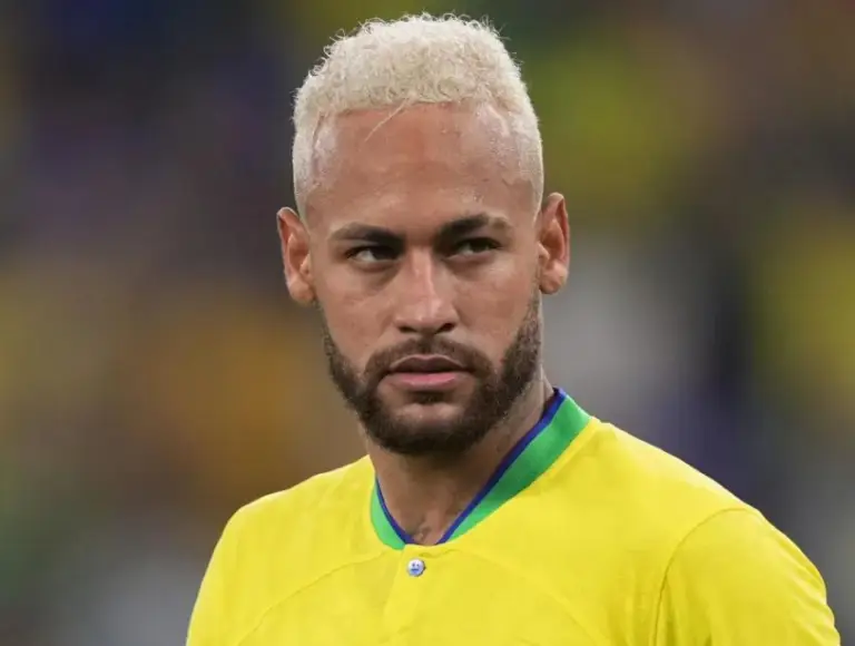 De novo? Em meio a jogos da Seleção e com filha recém-nascida, Neymar curte noitada em Cuiabá