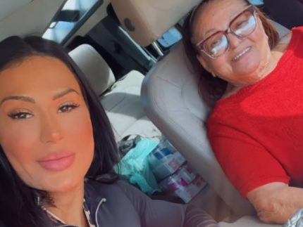 Gracyanne publicou vídeo ao lado de Terezinha Vieira, mãe de Belo. Foto: Reprodução/Instagram