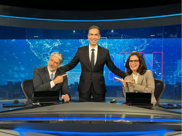 William Bonner se despede do “Jornal Nacional” e passa o bastão para César Tralli
