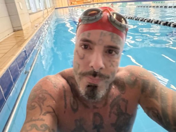 Tico Santa Cruz desabafa sobre colapso emocional inesperado: “Sensações horríveis”