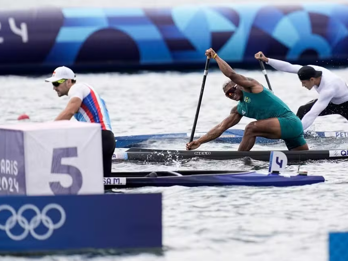 Isaquias Queiroz levou a prata na canoagem C1 1000m (Alexandre Loureiro/COB)