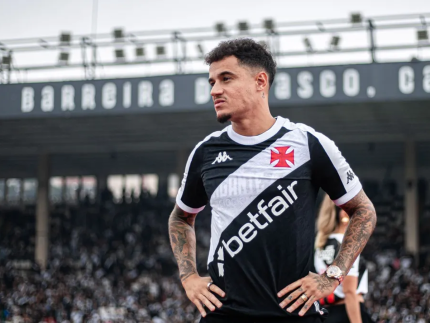 Coutinho foi apresentado à torcida do Vasco com grande festa em São Januário (Reprodução)