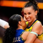 Mundial feminino de Vôlei: Brasil vence a França e vai encarar a Itália na semifinal