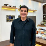 Edu Guedes fala sobre alta hospitalar após cirurgia contra o câncer