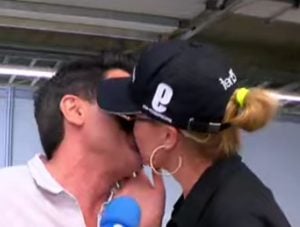 Beijo de Edu Gurdes e Ana Hickmann