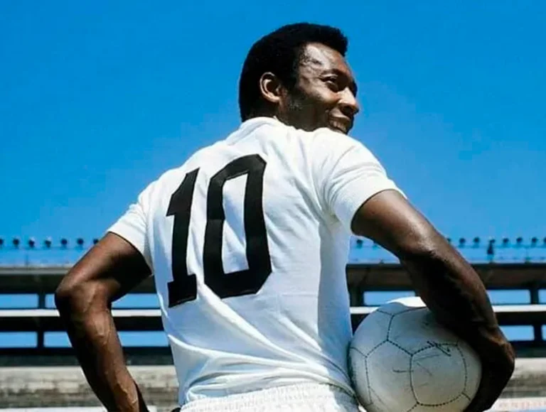 Em honra a Pelé, novo presidente do Santos quer aposentar camisa 10 na Série B
