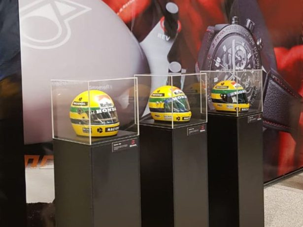 Capacete de Ayrton Senna é leiloado por R$ 5,4 milhões e bate recorde histórico
