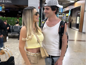 Deolane posta foto em aeroporto com Fiuk