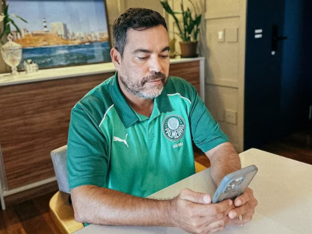 Diretor do Palmeiras se pronuncia pela 1ª vez após afastamento de jogadores do Sub-17