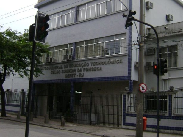 Homem armado invade Cefet do Rio e mata duas funcionárias; atirador também morreu